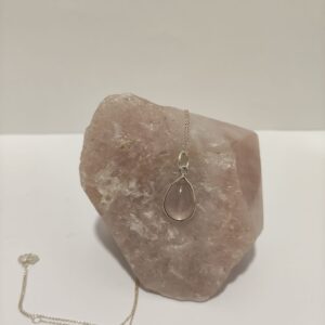 colgante de cuarzo rosa en plata de ley