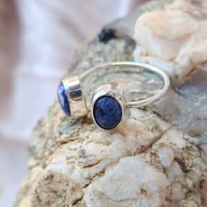 anillo de lapislázuli natural en plata